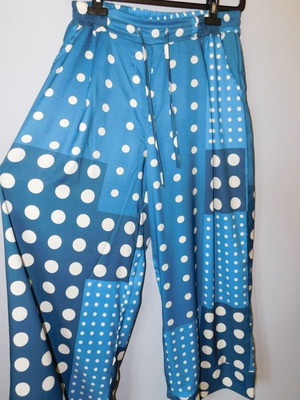 Turquoise pants with polka dot design M/L new Wiya