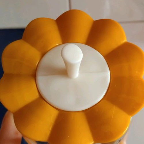 Honey jar used with uniform flow