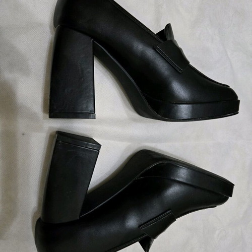 Mia black square pumps like new, size 37