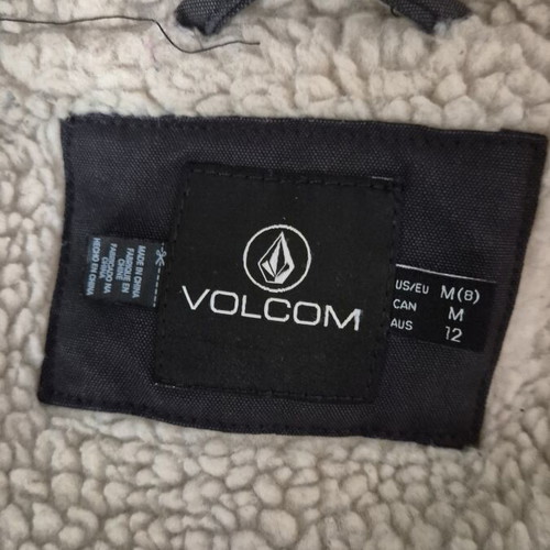 Volcom 5k parka like new, black, size M with sherpa lining