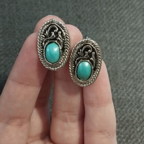 Vintage silver earrings with oval turquoise stones, like new