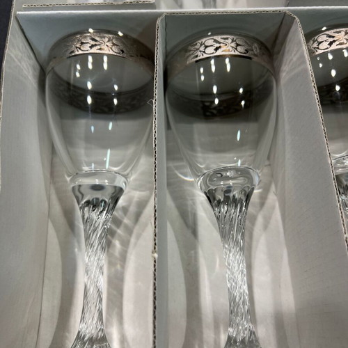Cristal Mode Set of 6 Silver-Engraved Crystal Glasses Like New