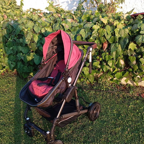 3 in 1 Baby Stroller like new with car seat and accessories