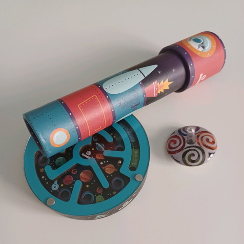 Svoora toys like new, set of 3 space-themed items
