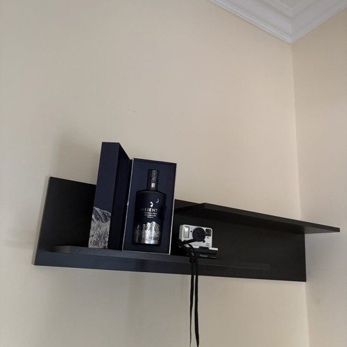 Living room unit with display cabinets and LED lighting