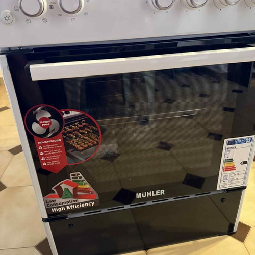 Muhler Kitchen Stove with 2 Gas and 2 Electric Burners new