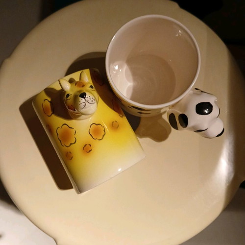 Mugs like new, unique animal design set of 2