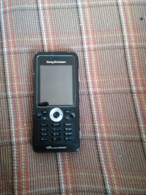 Sony Ericsson W302 used black phone without charger