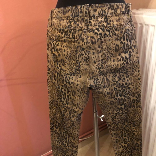 Leopard pants like new, colorful denim style