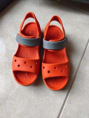 Crocs sandals size 33-34 (J2), orange