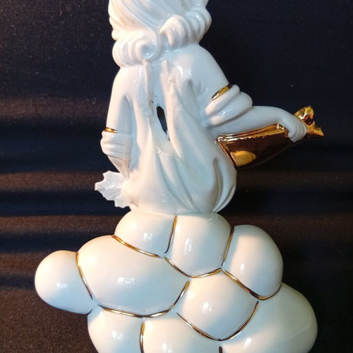 Capodimonte porcelain figurine like new, 15/12 cm
