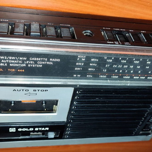 Gold Star TCR-444 vintage radio-cassette player used, 80s