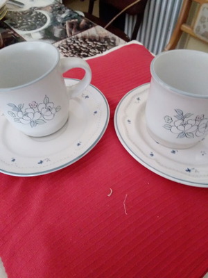 Vintage cups with saucers and plate from 1985