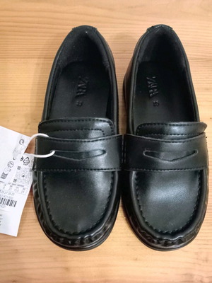 Zara Kids loafers new, size 25, black
