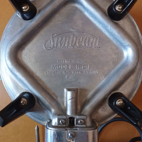 Φριτέζα Sunbeam συλλεκτική μεταχειρισμένη, μοντέλο R.C.F., αλουμίνιο 26 εκ.