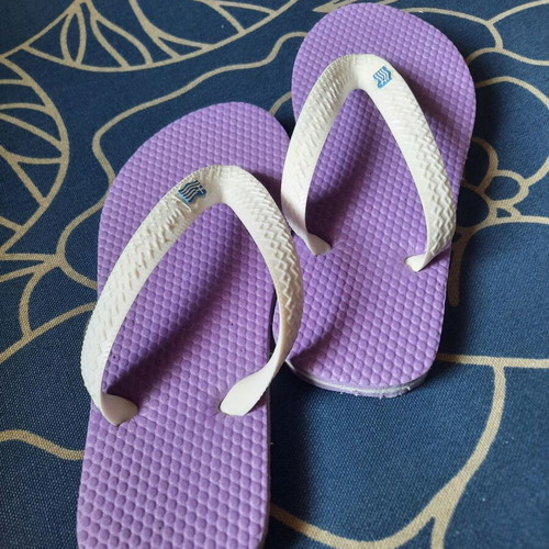Children's flip-flop sandals size 32, purple and white