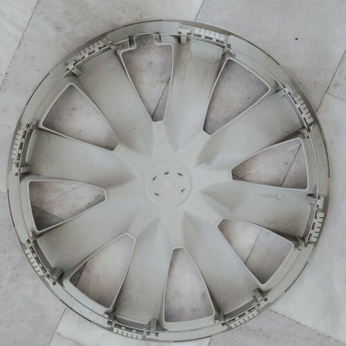 Toyota hubcaps genuine, new, set of 4