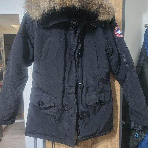 Canada Goose 2530L Montebello women's jacket size S like new, black