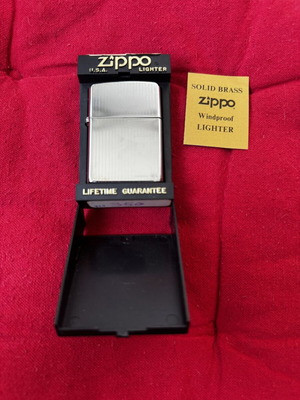 Zippo Engine Turned Lighter High Polish Chrome new, windproof