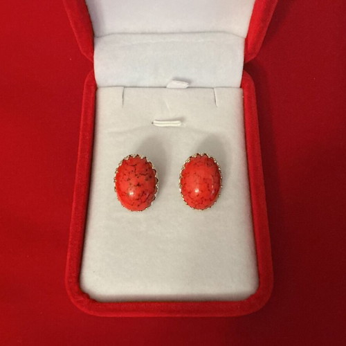 Vintage oval earrings with red cabochon stone, like new
