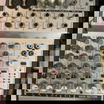  Κονσολα Behringer Eurorack UB8022 + Πεταλι boss digital reverb / delay RV-3