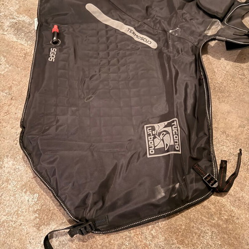 Tucano scooter cover used with case