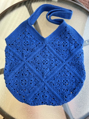Τσάντα ώμου πλεκτή με granny squares μπλε καινούργια