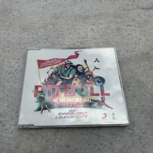 Jennifer Lopez Pitbull We Are One (Ole Ola) CD single like new