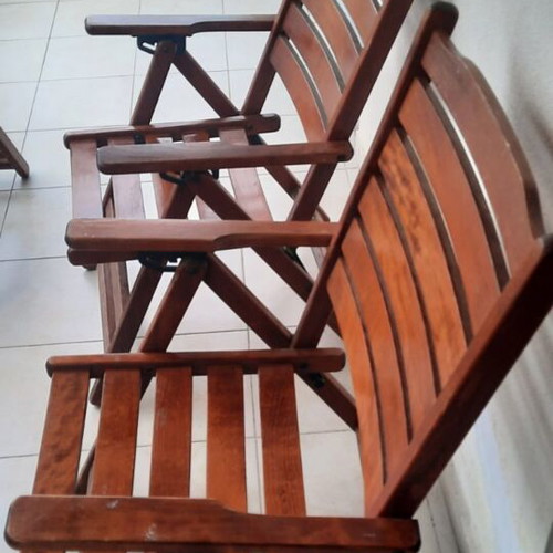 Balcony table with 4 wooden folding chairs used