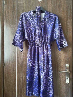 Lumina dress size Large like new, with belt, purple