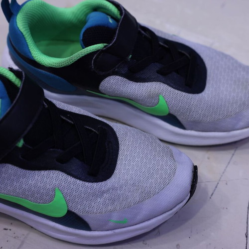 Nike kids' athletic shoes size 30 used, black and white