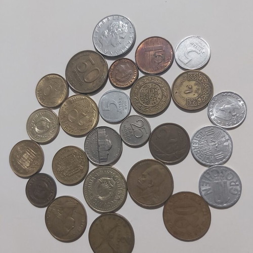 Λοτ 25 νομισμάτων κυκλοφορίας από διάφορες χώρες μεταχειρισμένο