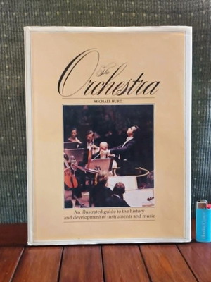 The Orchestra βιβλίο 1η έκδοση 1981 σαν καινούργιο, Michael Hurd