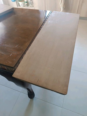 Dining table used, length 1.30 +60 extension, width 90