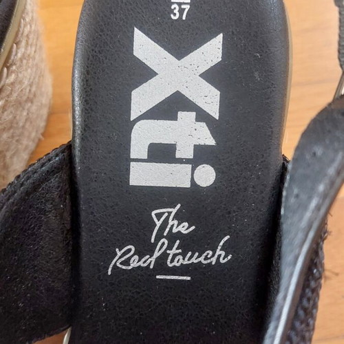 Xti women's black platform sandals size 37 lightly used