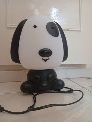 Dog-shaped children's lamp