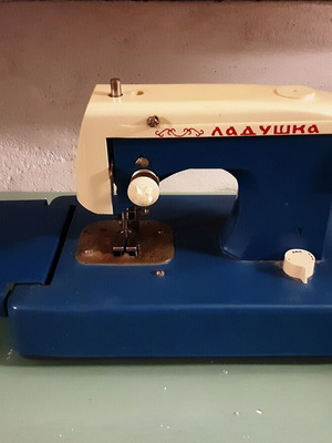 Ραπτομηχανή παιδική ρωσική μεταχειρισμένη, παλιά, συλλεκτική