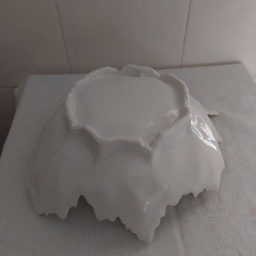 Decorative bowl handmade from Italian porcelain in grape leaf shape new