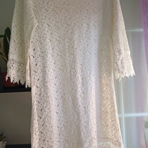 Lace dress cream color one size like new