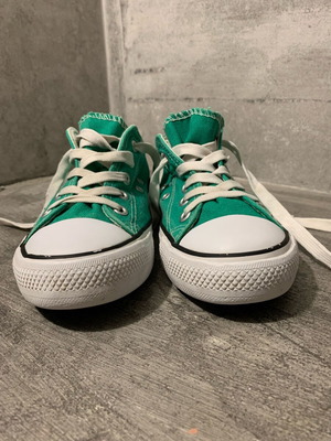 Children's athletic shoes used, size 34, petrol color