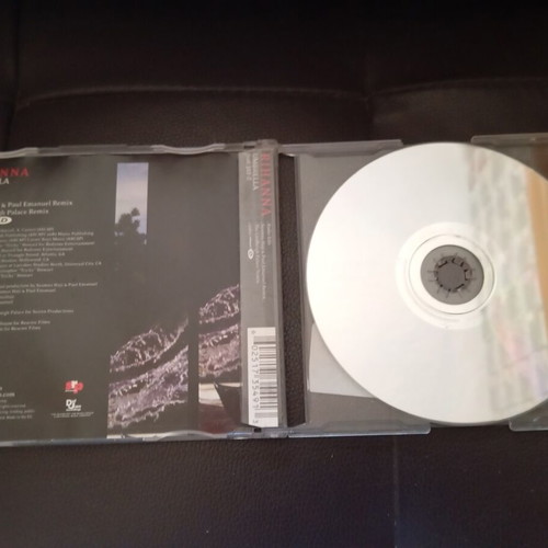 Rihanna Umbrella CD single, R&B Soul
