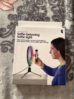 Φωτιστικό ring light με βάση κινητού και τρίποδο