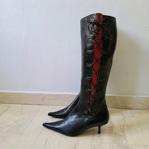 Bournazos vintage y2k deadstock leather kitten heel boots