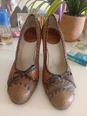 Dior leather pumps like new, beige and brown