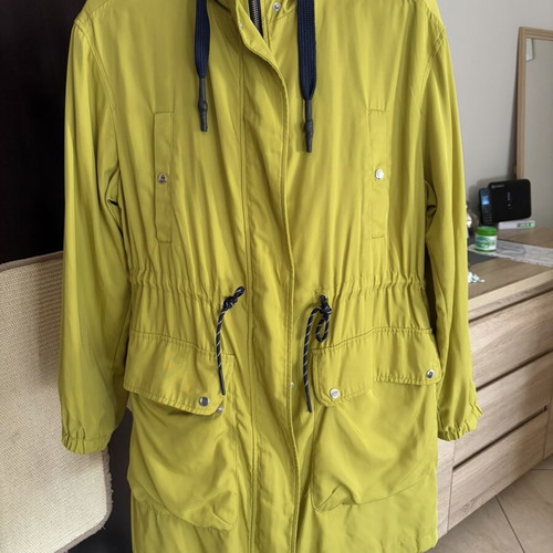 Zara waterproof jacket like new, size S/M, green