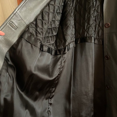 Leather coat size L with lining like new