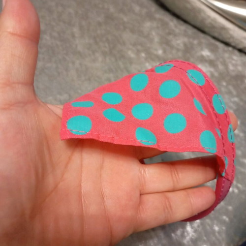 Dog collar for small dogs resembling bandana like new