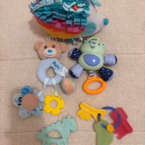 Baby toys like new, pack of 5 pieces