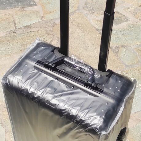 Riigid V2 20" Carry-On Suitcase new, black, removable wheels