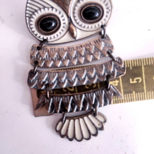 Whimsical Y2k Vintage Owl Brooch used, bronze and cream tones